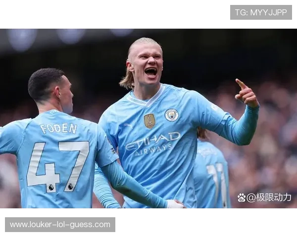 足球历史上被同时期巨星压制的传奇球员们：无奈的光辉与沉寂